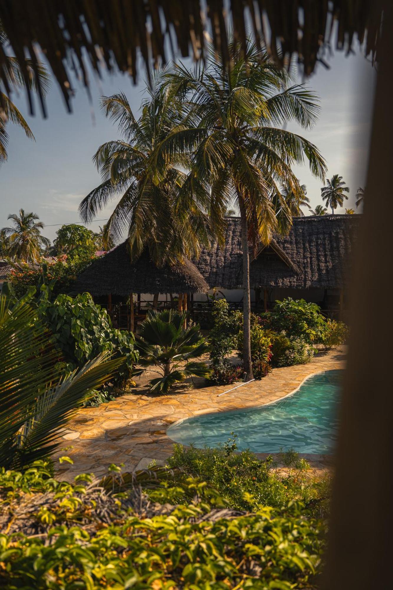 The Garden Hotel ปาเยอ ภายนอก รูปภาพ